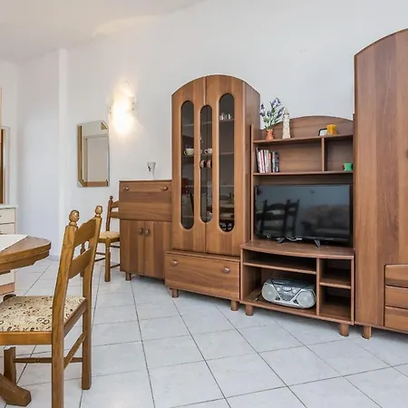 Jancic Apartment Vir